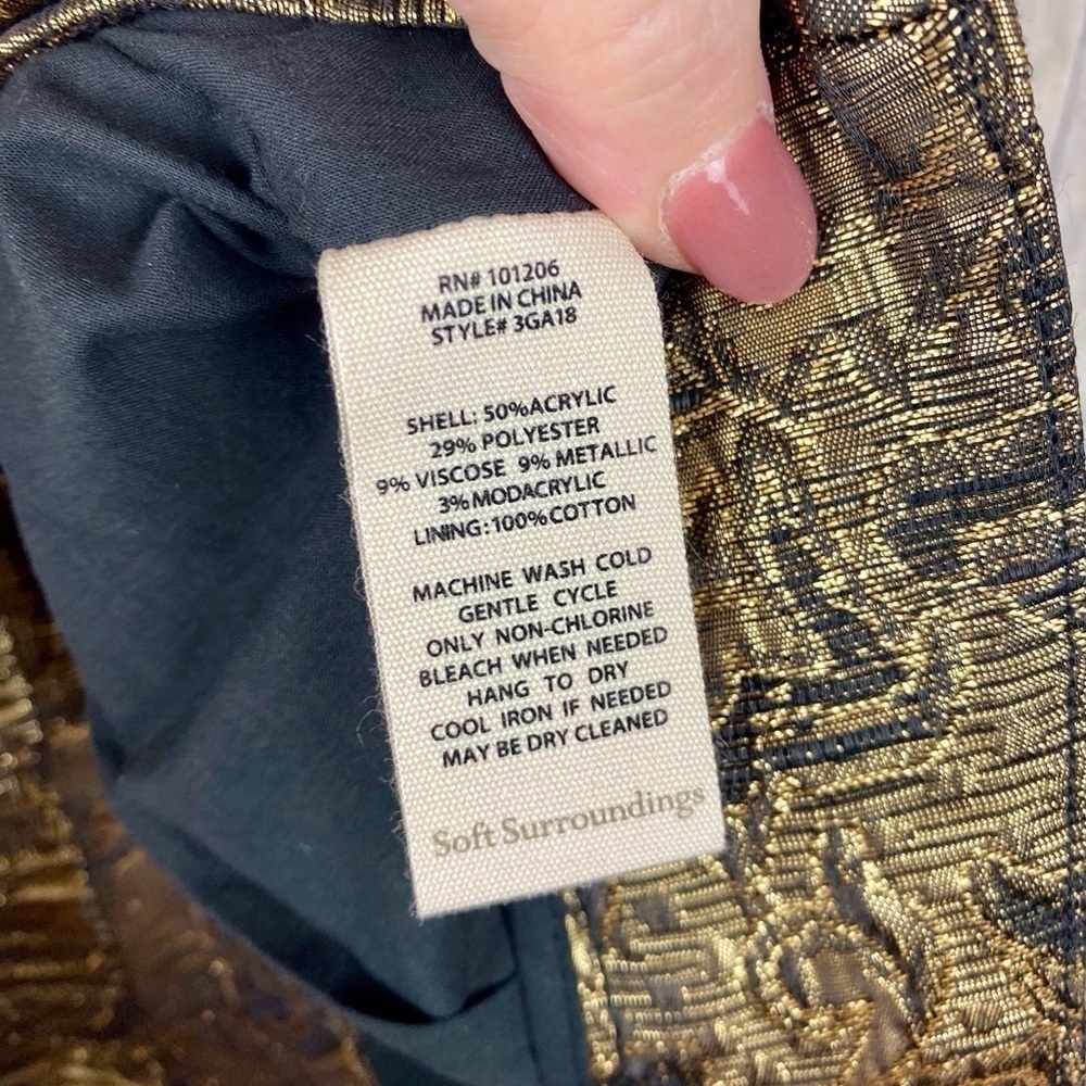 Soft Surroundings Metallic Gold Paisley pants. - Picture 9 of 16